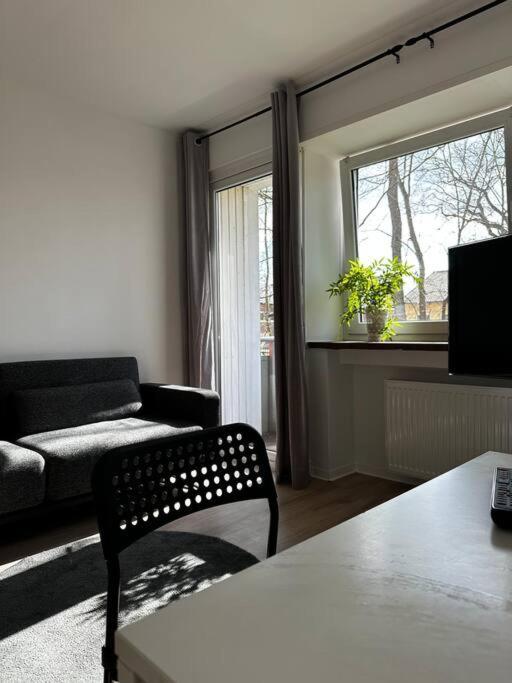 Apartment In Ruhiger Lage-Waschmaschine-Balkon Wolfsburgo Exterior foto